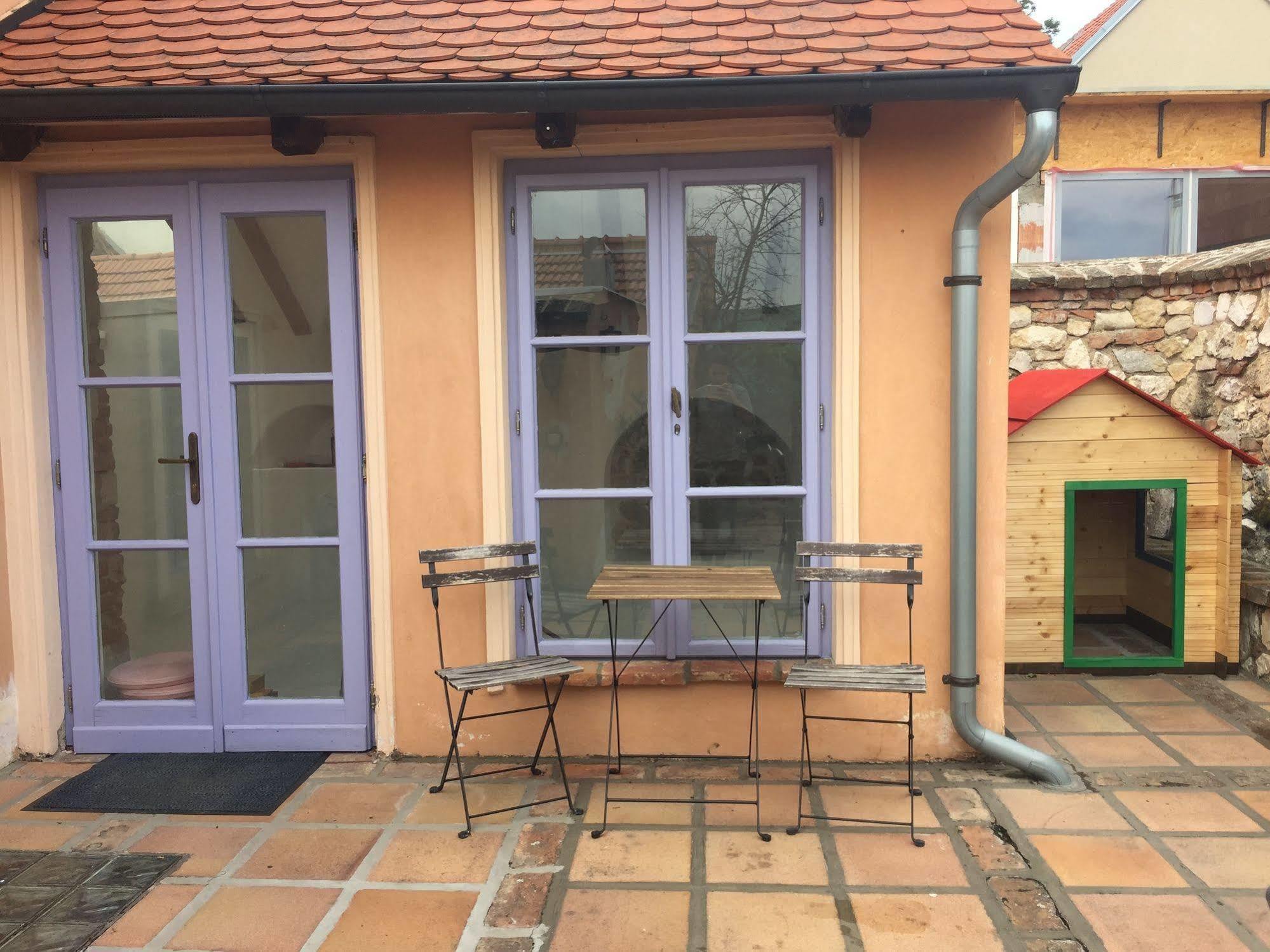 Boutique Apartman מיקולוב מראה חיצוני תמונה